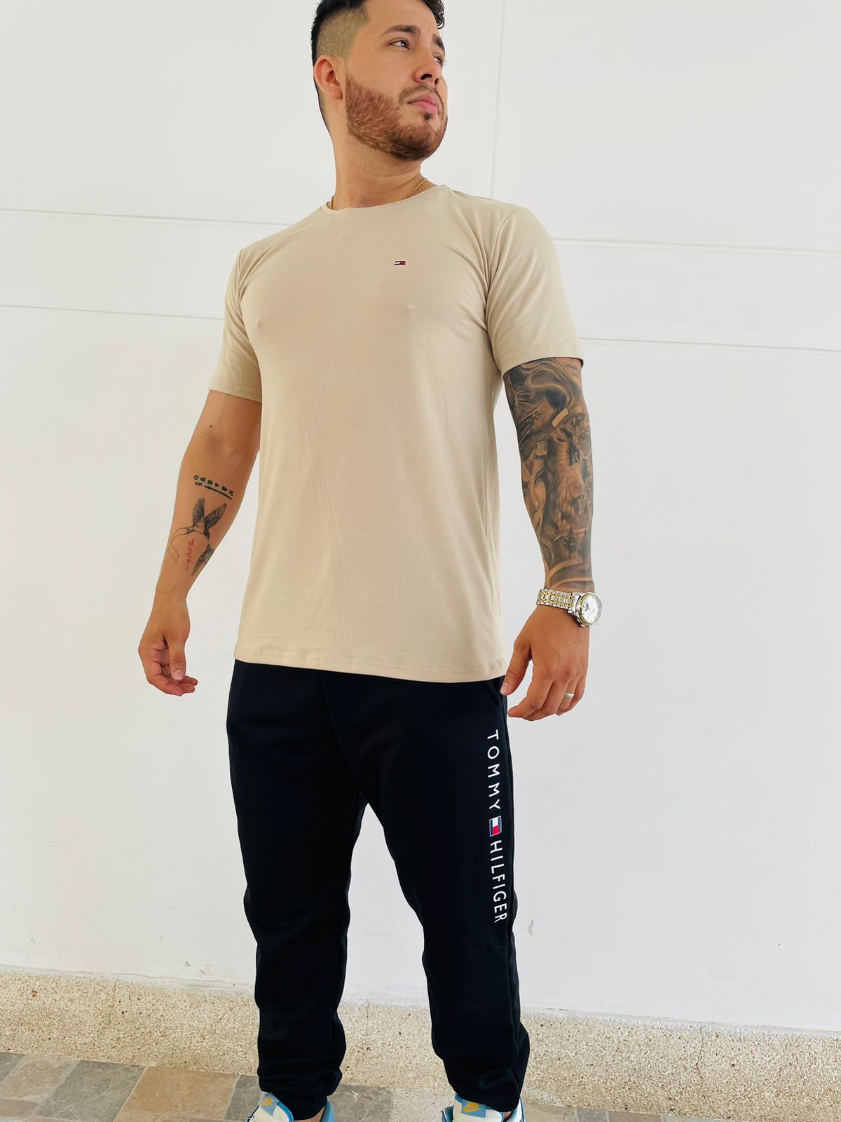 CAMISETA TOMMY AAA
